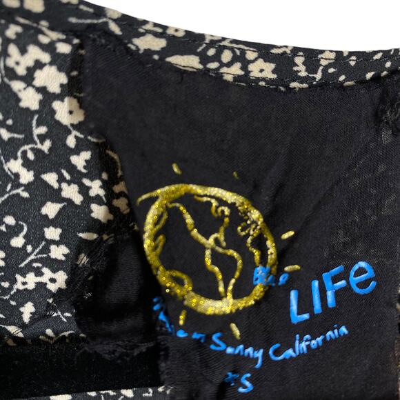 Blue Life Raven Top Floral Cold Shoulder Bell Sleeve Blouse Black Cream Women XS - Picture 9 of 11